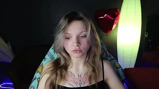 LitaBrom online show from March 18, 4:15 am