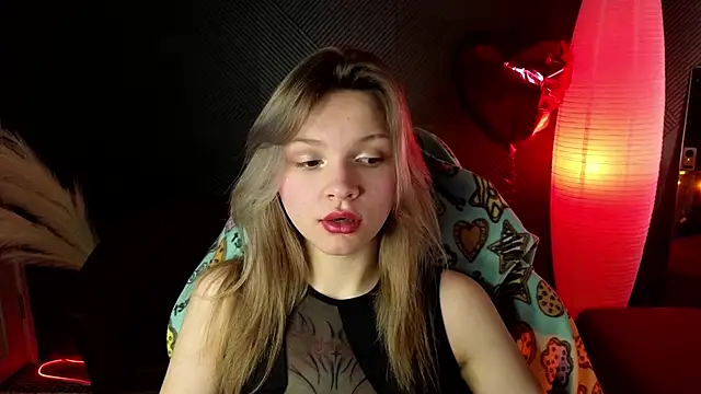 LitaBrom online show from March 19, 4:14 am