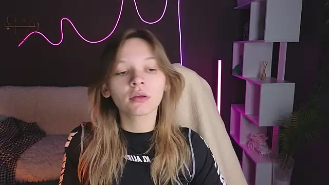 LitaBrom online show from October 10, 8:13 am