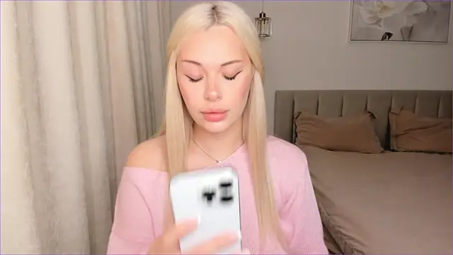 Snapshot of Lina_Flores chatting on November 1, 3:41 am Lina Flores online show from November 1, 3:41 am