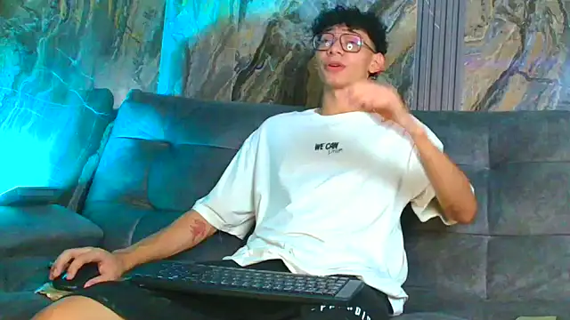 Daviid laidd online show from February 19, 1:08 am