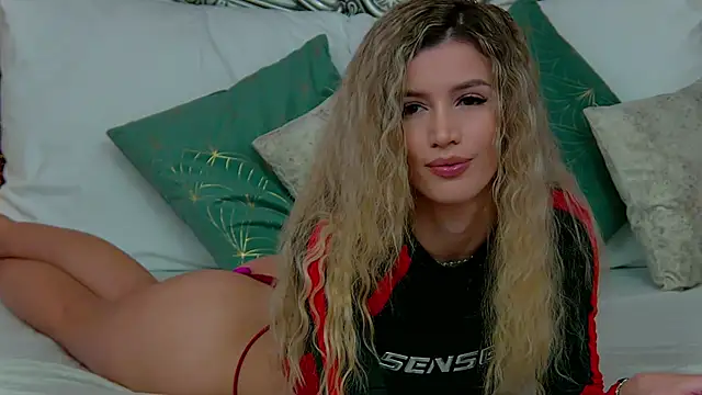 IvySamek online show from March 8, 6:37 pm