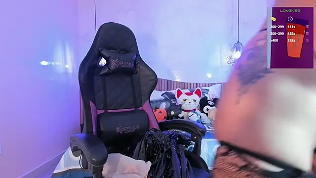 IamNayuta online show from October 4, 7:56 pm