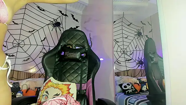 IamNayuta online show from October 25, 7:41 pm