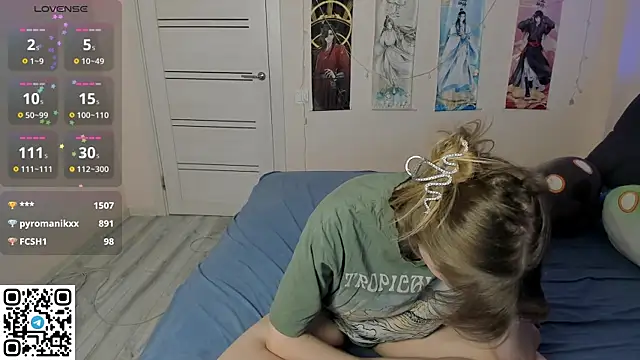 Snapshot of JorRoger chatting on October 7, 1:25 am JorRoger online show from October 7, 1:25 am