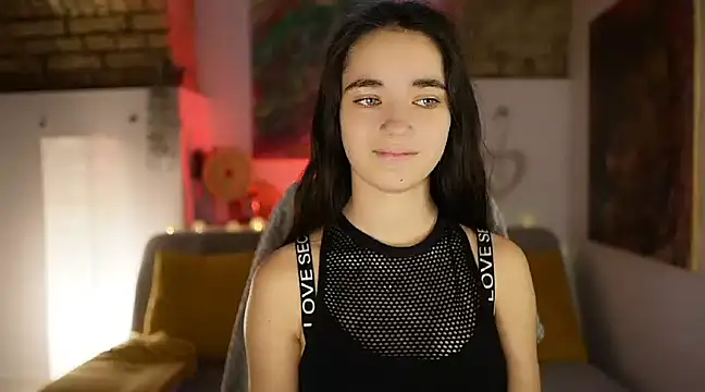 Gia Paige18 online show from December 8, 12:41 pm