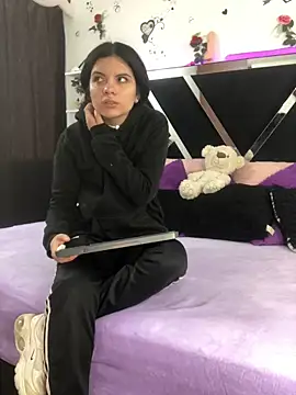 1lovelygirls online show from October 2, 12:01 pm