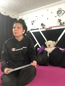 1lovelygirls online show from October 29, 12:07 pm