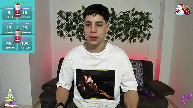 jonathanjoestar  online show from December 12, 9:04 pm