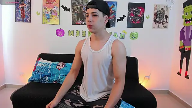 jonathanjoestar  online show from November 4, 2:05 pm