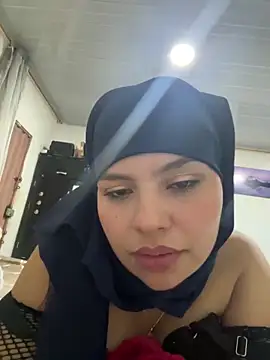 lalilamassu1 online show from February 25, 8:14 am