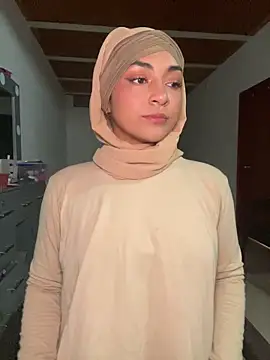 lalilamassu1 online show from September 13, 11:04 pm