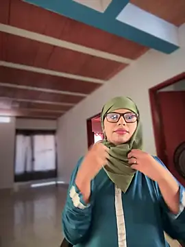 lalilamassu1 online show from November 6, 6:42 pm