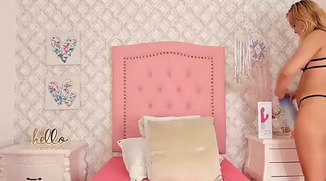 Sara  Williams online show from January 10, 3:39 am