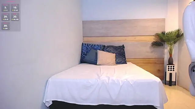 Snapshot of Violetta_rainbow chatting on January 15, 6:54 am Violetta rainbow online show from January 15, 6:54 am