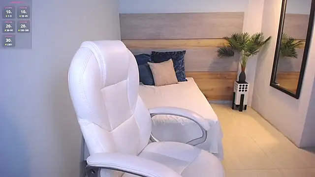 Snapshot of Violetta_rainbow chatting on January 24, 7:41 am Violetta rainbow online show from January 24, 7:41 am