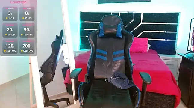 Snapshot of -MiaDelight- chatting on February 12, 1:48 pm -MiaDelight- online show from February 12, 1:48 pm