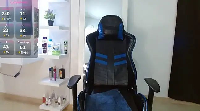 Snapshot of -MiaDelight- chatting on March 20, 1:59 pm -MiaDelight- online show from March 20, 1:59 pm