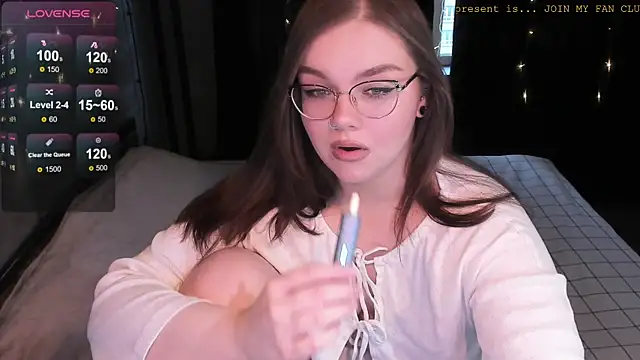 EvaBae online show from December 24, 9:17 am