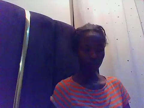 Snapshot of Smasher2010 chatting on November 15, 7:54 pm Smasher2010 online show from November 15, 7:54 pm