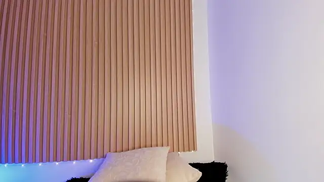 Snapshot of _Bihanca chatting on December 4, 5:16 am Bihanca online show from December 4, 5:16 am