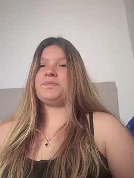 Snapshot of ASLY_MULLERHOT chatting on December 20, 5:29 pm ASLY MULLERHOT online show from December 20, 5:29 pm