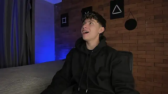 Ares Dickson online show from December 25, 4:54 am