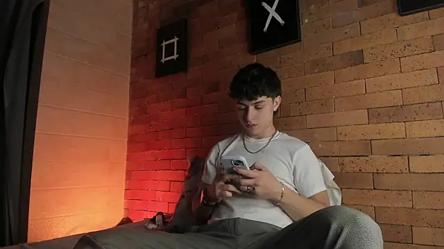 Ares Dickson online show from December 28, 4:19 am