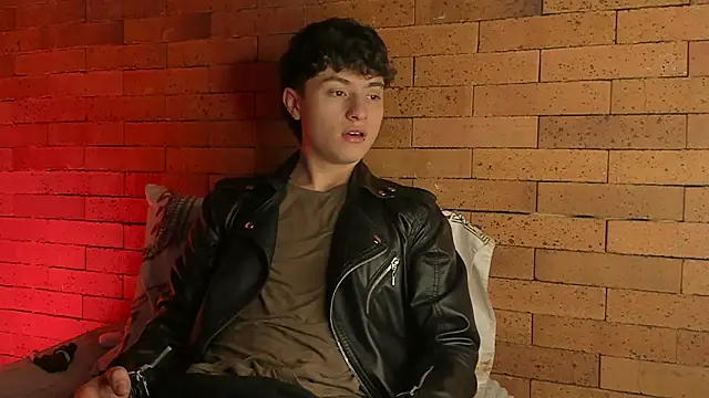 Ares Dickson online show from December 31, 1:04 am