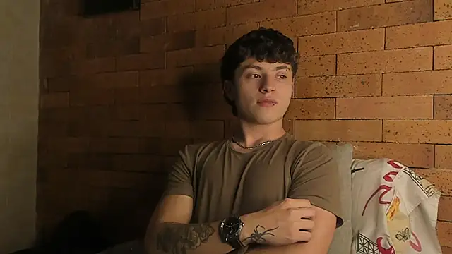 Ares Dickson online show from December 31, 5:44 am