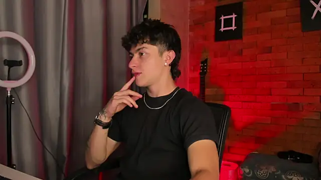 Ares Dickson online show from February 5, 3:23 am