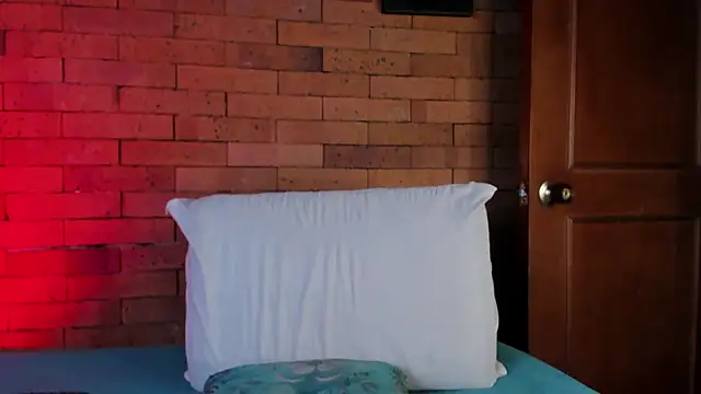 Ares Dickson online show from February 9, 7:30 pm