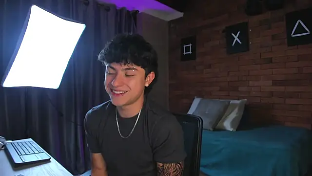 Ares Dickson online show from February 16, 3:26 am