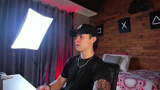 Ares Dickson online show from February 17, 3:15 am