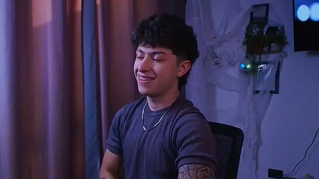 Ares Dickson online show from October 10, 9:03 pm