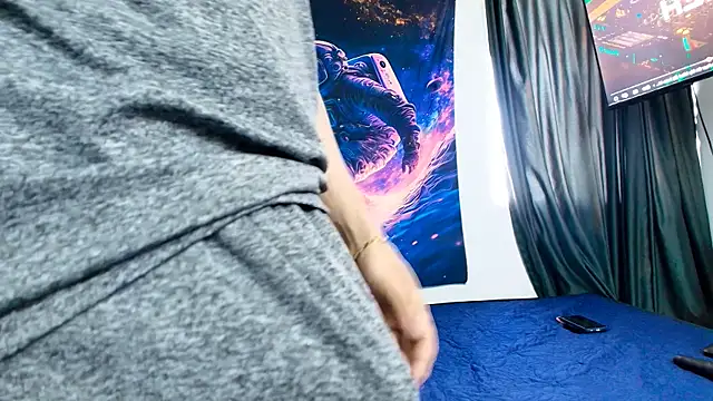 HotCouple 697 online show from January 18, 6:43 pm