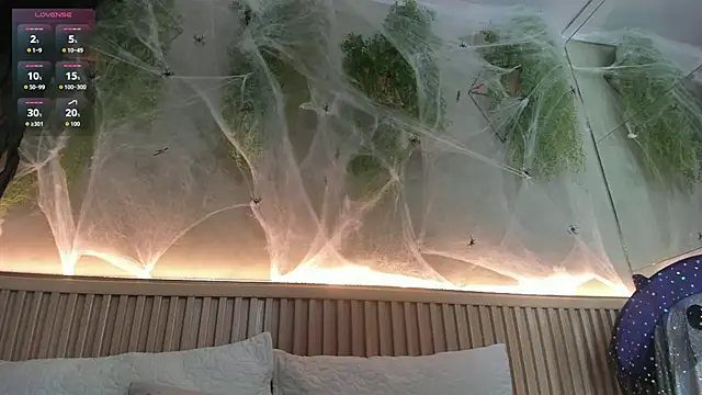 Snapshot of Lana_Lann chatting on October 27, 12:20 pm Lana Lann online show from October 27, 12:20 pm