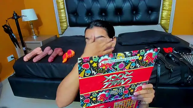 Snapshot of AniEvans_ chatting on October 9, 11:08 am AniEvans online show from October 9, 11:08 am