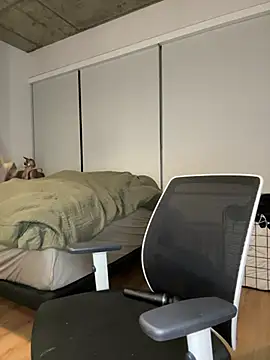 Snapshot of nerdynina chatting on December 7, 10:39 pm nerdynina online show from December 7, 10:39 pm