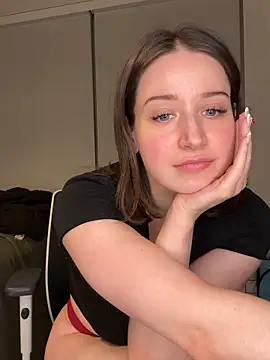 Snapshot of nerdynina chatting on February 20, 12:30 am nerdynina online show from February 20, 12:30 am