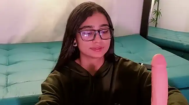 thalia 066 online show from December 9, 3:22 pm