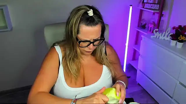 teaseDiana online show from March 19, 2:02 pm