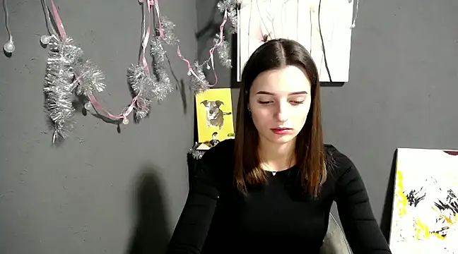 lady olivia  online show from December 13, 1:44 pm
