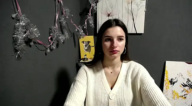 lady olivia  online show from December 17, 1:49 pm