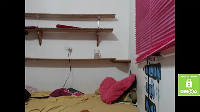 Snapshot of alice_trinity chatting on March 9, 2:07 am alice trinity online show from March 9, 2:07 am