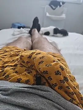 Snapshot of tibi2003_10 chatting on December 16, 11:37 am tibi2003 10 online show from December 16, 11:37 am