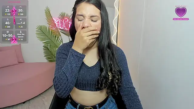 Chiara tay online show from January 21, 8:00 pm