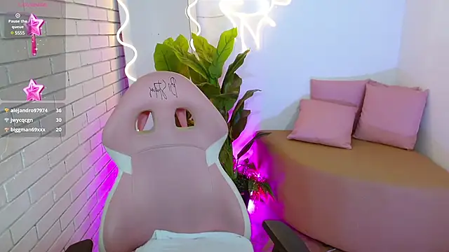 Chiara tay online show from February 21, 9:45 am