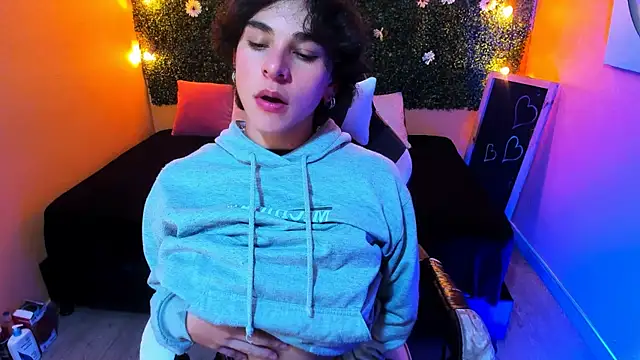 Luke Howland online show from January 13, 11:17 pm