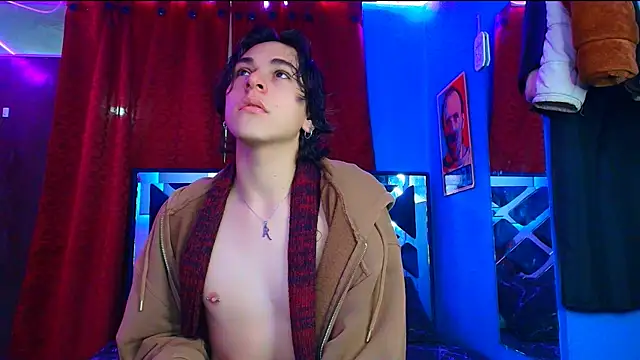 Luke Howland online show from March 4, 8:27 pm